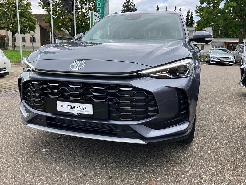 Neu MG ZS Luxury 197 PS (144 kW) 2025 Limousine