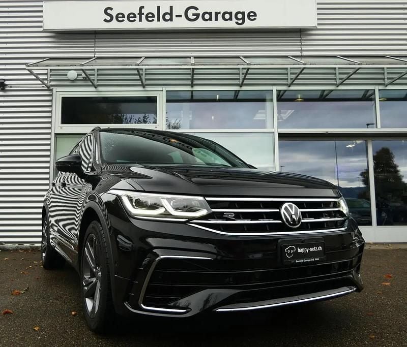 Schwarz Gebraucht 2025 VW Tiguan R-line SUV | CHF 29’900 (Superpreis) - Bild 1/4