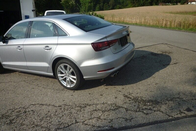 Gebraucht Audi A3 Ambiente 180 PS (132 kW) 2015 Limousine