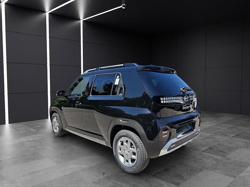 Neu Hyundai Inster 85 kW (116 PS) 2025 Schwarz Kleinwagen