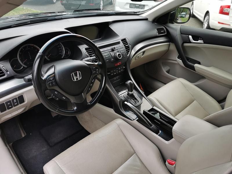Gebraucht Honda Accord Executive 150 PS (110 kW) 2014 Kombi