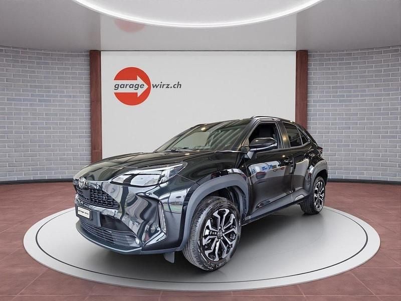 Schwarz Neu 2025 Toyota Yaris Cross Trend SUV | CHF 33’190 (Teuer) - Bild 1/4