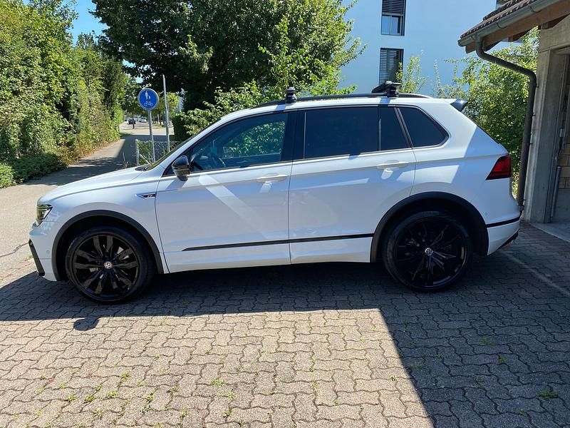 Gebraucht 2020 VW Tiguan Highline SUV | CHF 33’900 (Teuer) - Bild 1/4
