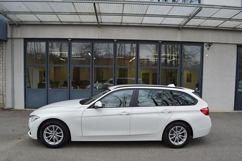 Gebraucht BMW 318 Advantage 150 PS (110 kW) 2018 Kombi