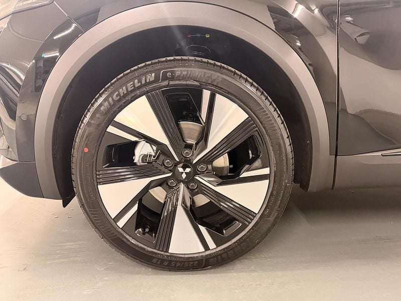 Neu Mitsubishi Grandis Intense 158 PS (116 kW) 2026 Schwarz SUV