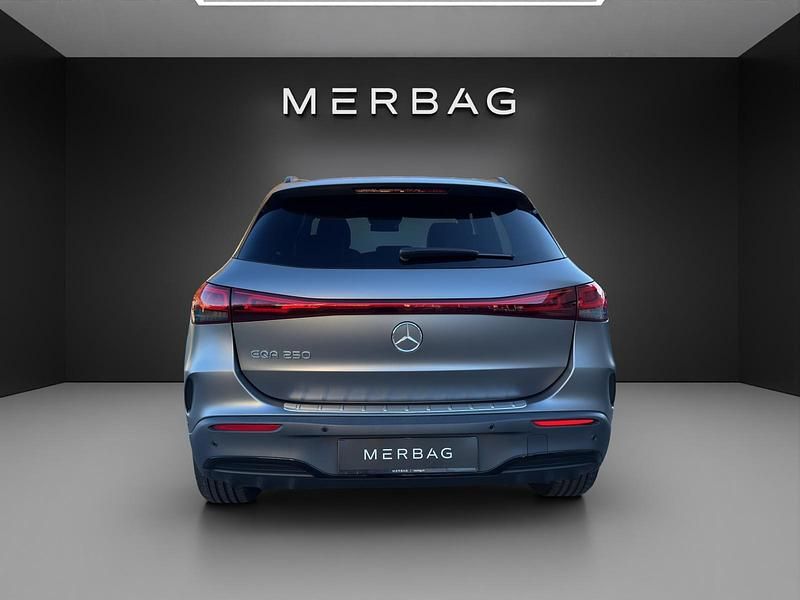 Gebraucht Mercedes EQA250 AMG line 140 kW (191 PS) 2022 Grau SUV