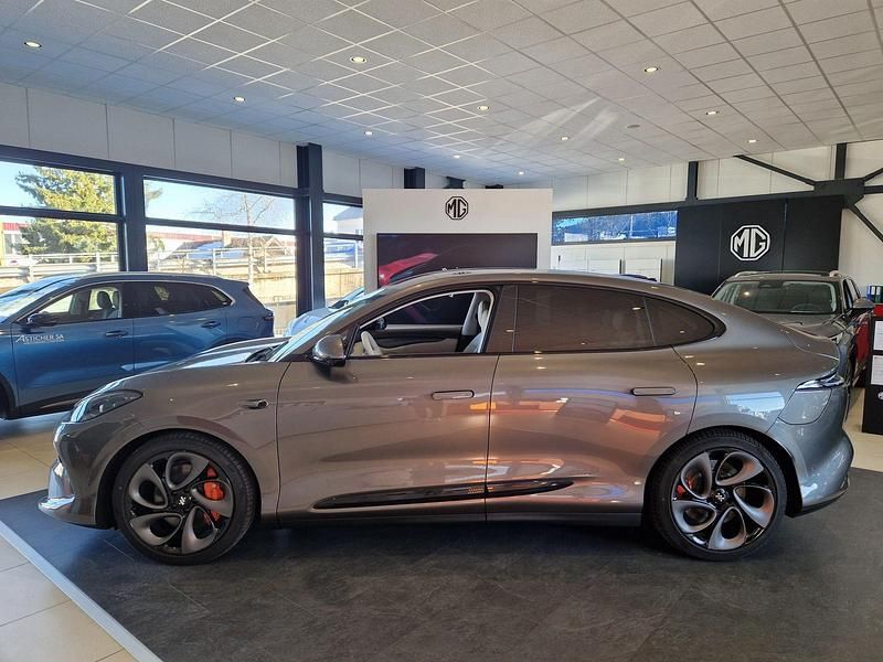 Neu MG IM6 Performance 2026 Schwarz SUV