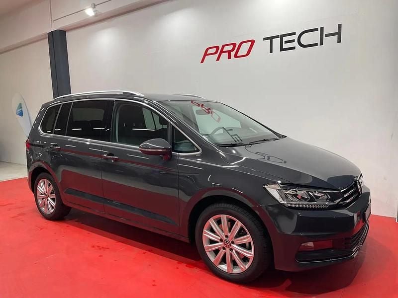Gray Gebraucht 2025 VW Touran Highline Van / Kleinbus | CHF 36’840 (Etwas zu teuer) - Bild 1/4