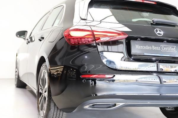 Gebraucht Mercedes A180 136 PS (100 kW) 2024 Schwarz Limousine