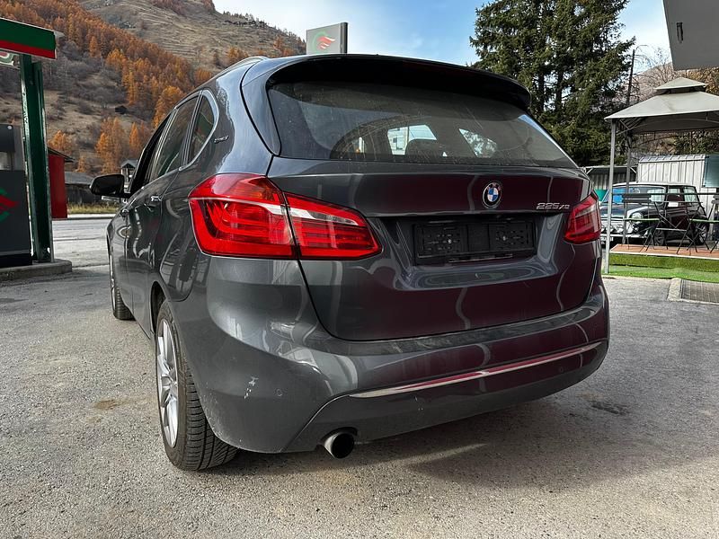 Gebraucht BMW 225 Active Tourer iPerformance 224 PS (164 kW) 2017 Van / Kleinbus