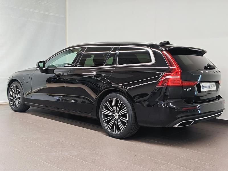Gebraucht Volvo V60 Inscription 341 PS (250 kW) 2021 Schwarz Kombi