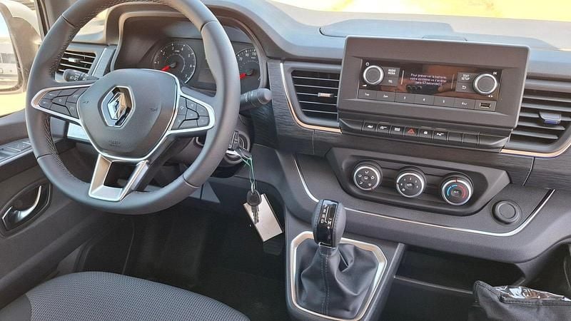 Neu Renault Trafic 150 PS (110 kW) 2025