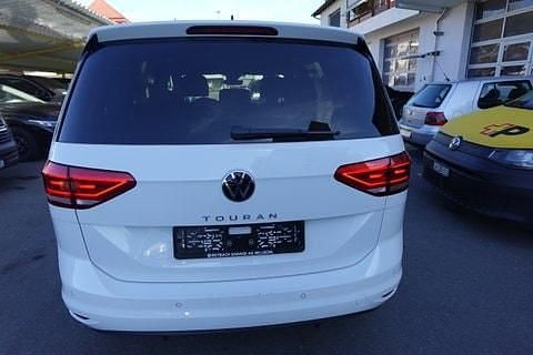 Gebraucht VW Touran Highline 150 PS (110 kW) 2024 Van / Kleinbus