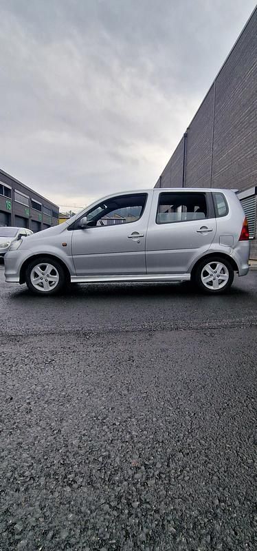 Gebraucht Daihatsu YRV 87 PS (63 kW) 2002 Van / Kleinbus