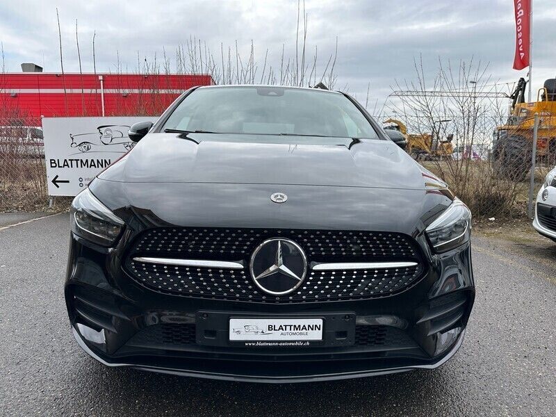 Gebraucht Mercedes B200 AMG line 163 PS (119 kW) 2022 Van / Kleinbus