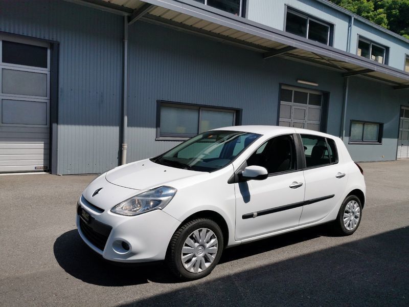 Gebraucht 2011 Renault Clio GrandTour 1.1 Benzin 103 PS (CHF 2.980 ...