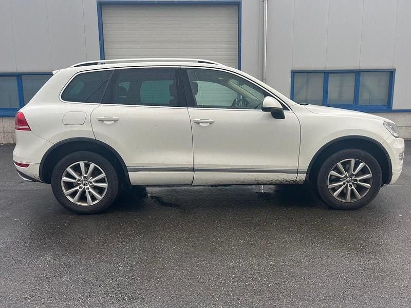 Gebraucht VW Touareg 240 PS (176 kW) 2010 Weiss SUV