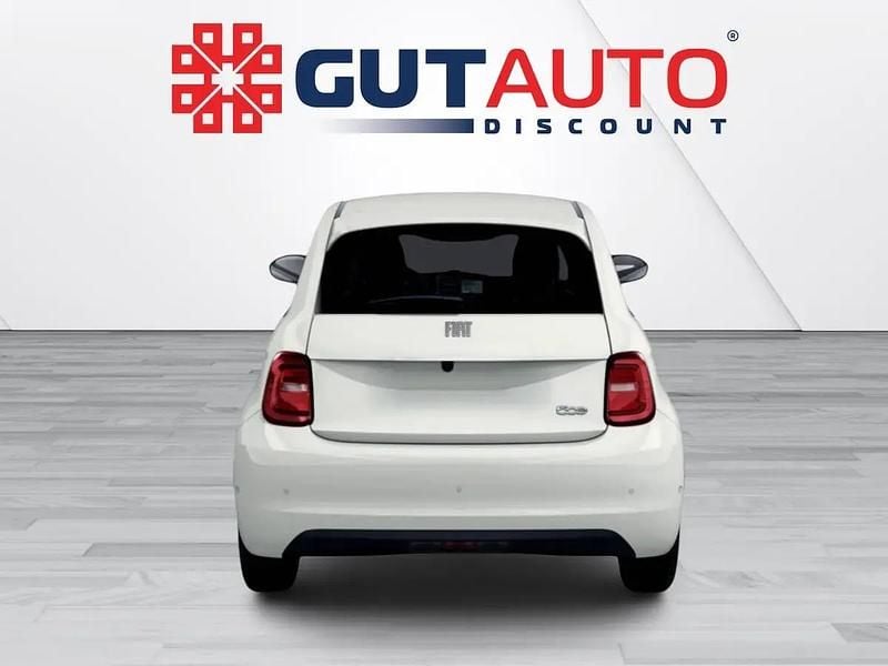 Neu Fiat 500e Red 87 kW (119 PS) 2026 Weiss Kleinwagen