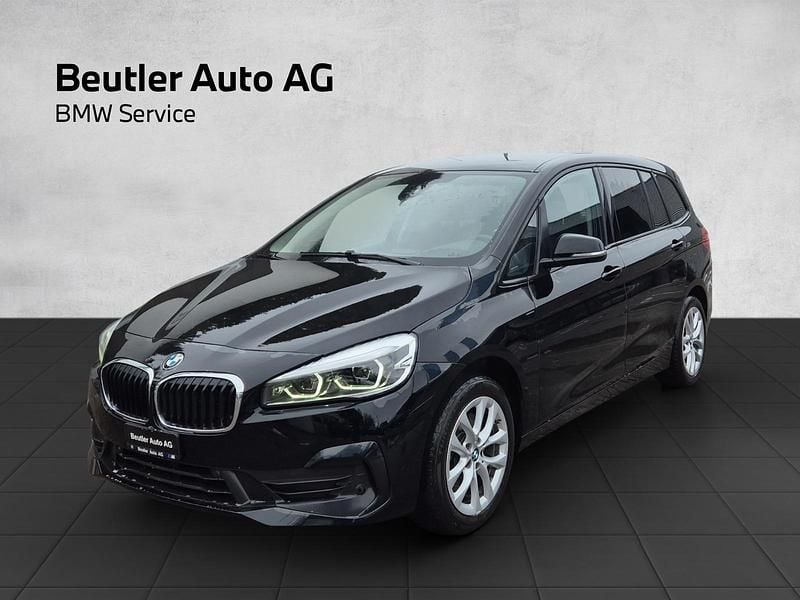 Schwarz Gebraucht 2022 BMW 218 Gran Tourer Advantage Van / Kleinbus | CHF 21’900 (Fairer Preis) - Bild 1/4