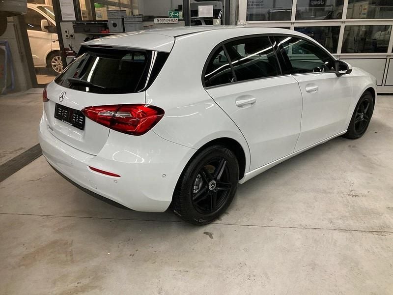 Gebraucht Mercedes A200 150 PS (110 kW) 2022 Limousine