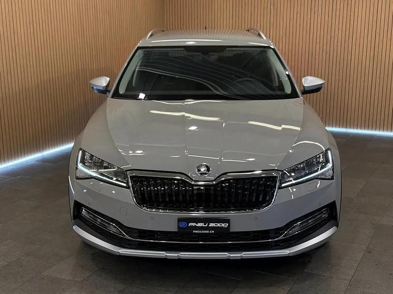 Neu Skoda Superb Scout 4x4 280 PS (205 kW) 2025 Gray
