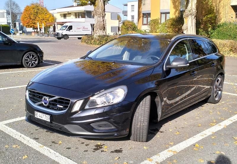 Gebraucht 2012 Volvo V60 R-Design Kombi | CHF 6’000 - Bild 1/4