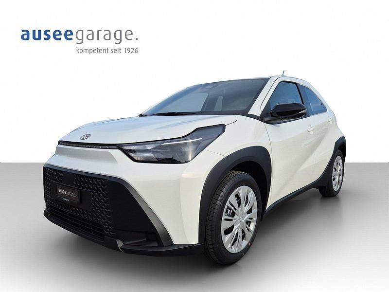 Neu Toyota Aygo X Comfort 92 PS (67 kW) 2026 Silber SUV