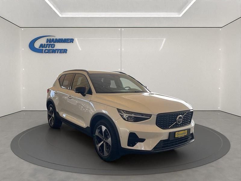 Gebraucht Volvo XC40 Plus 177 PS (130 kW) 2024 Weiss SUV