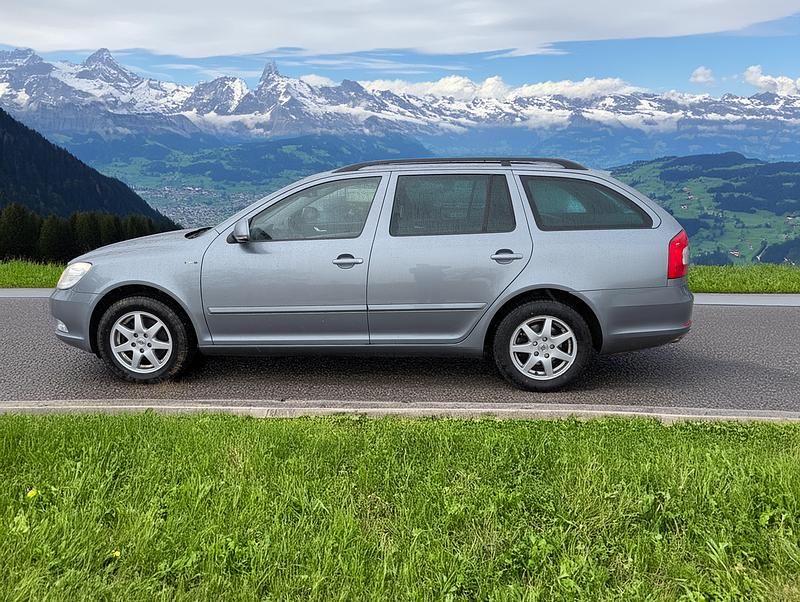Gebraucht Skoda Octavia 140 PS (102 kW) 2013 Kombi