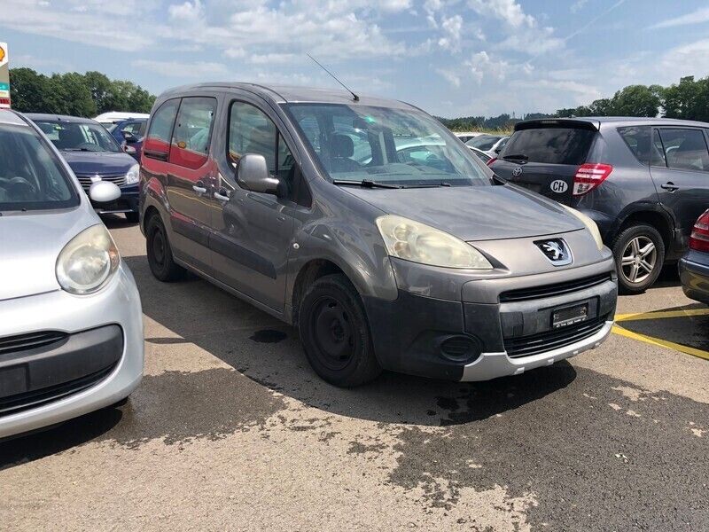 Gebraucht Peugeot Partner 90 PS (66 kW) 2010 Van / Kleinbus