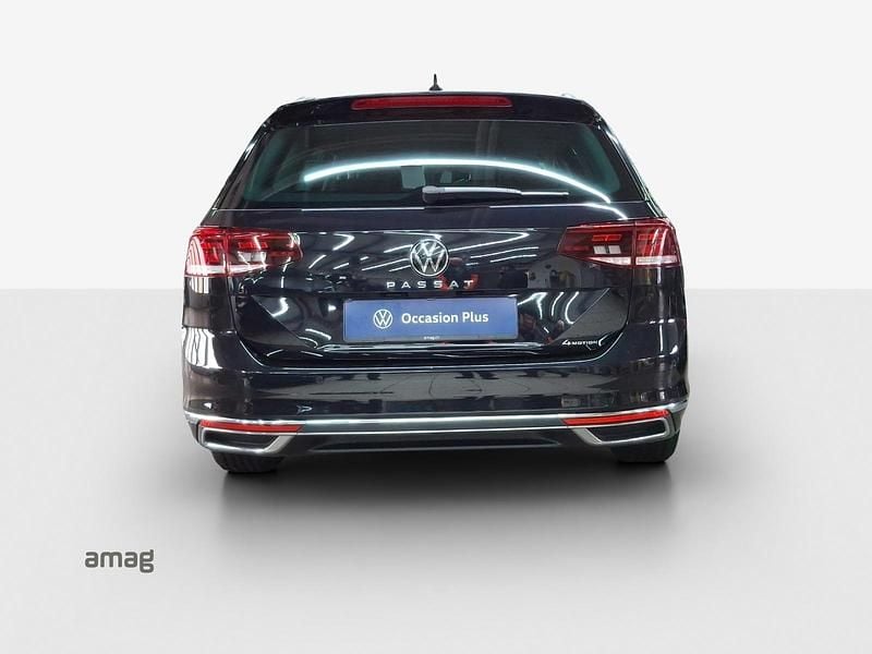 Gebraucht VW Passat Elegance 200 PS (147 kW) 2023 Deepblack perleffekt Kombi