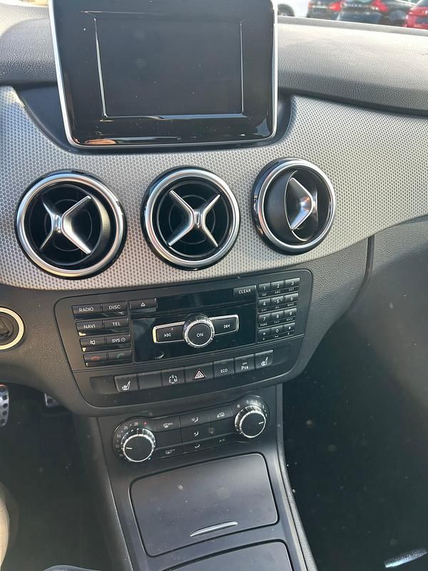 Gebraucht Mercedes B220 184 PS (135 kW) 2014 Van / Kleinbus