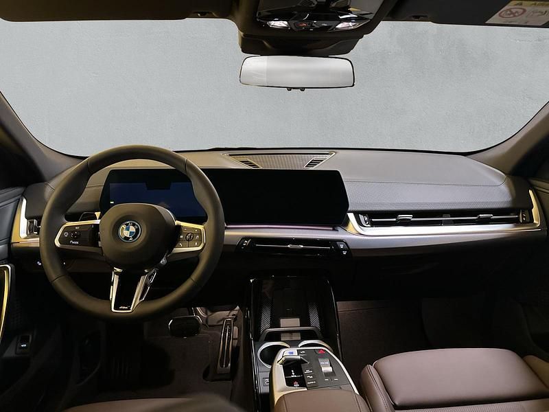 Gebraucht BMW iX2 M Sport 230 kW (313 PS) 2024 Grau SUV