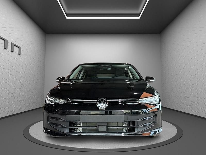 Neu VW Golf VIII Basis 114 PS (83 kW) 2025 Schwarz Limousine