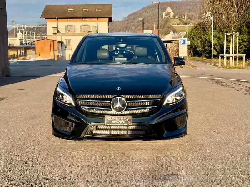 Gebraucht 2018 Mercedes B220 AMG line Van / Kleinbus | CHF 19’500 (Teuer) - Bild 1/4