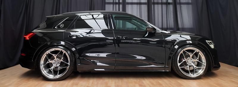 Gebraucht Audi e-tron 369 kW (503 PS) 2021 SUV