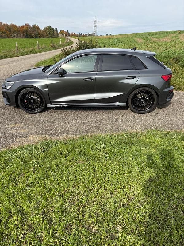 Gebraucht Audi RS3 Sportback 400 PS (294 kW) 2024 Kleinwagen