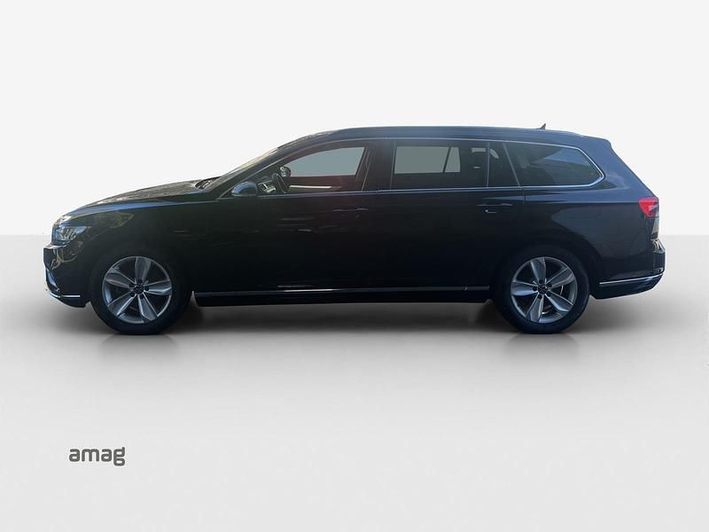 Gebraucht VW Passat Elegance 200 PS (147 kW) 2023 Deepblack perleffekt Kombi