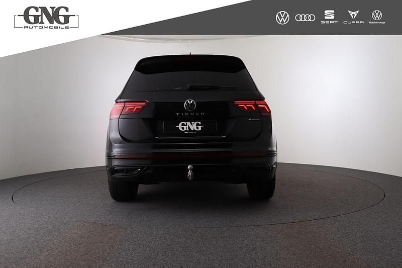 Gebraucht VW Tiguan R-line 190 PS (139 kW) 2023 Schwarz SUV