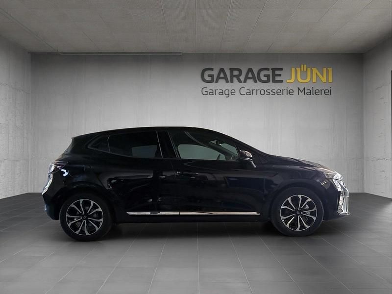 Neu Renault Clio V Techno 143 PS (105 kW) 2025 Schwarz Limousine