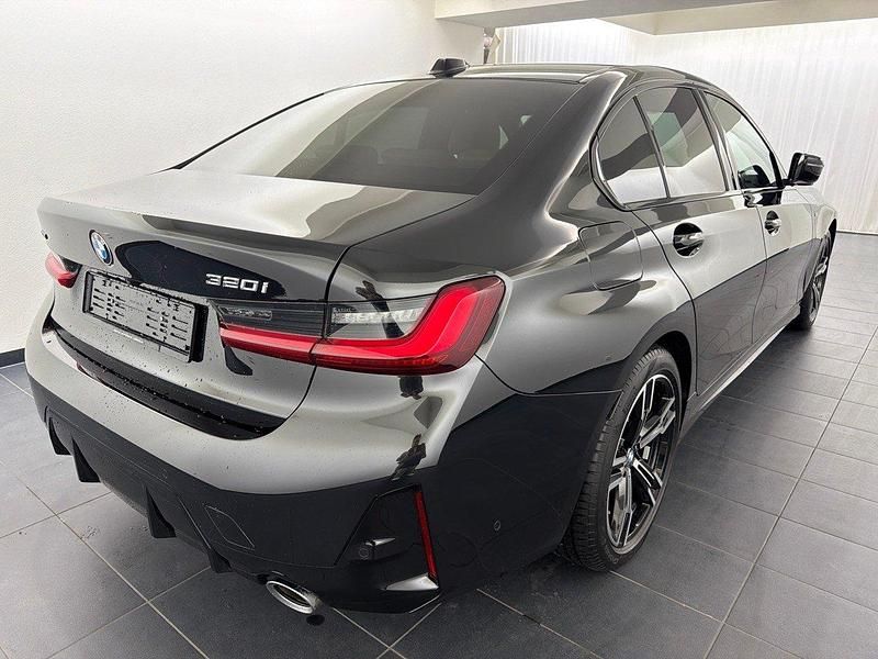 Gebraucht BMW 320 M Sport 184 PS (135 kW) 2025 Limousine