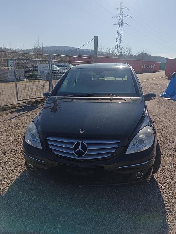 Gebraucht Mercedes B180 109 PS (80 kW) 2006 Van / Kleinbus