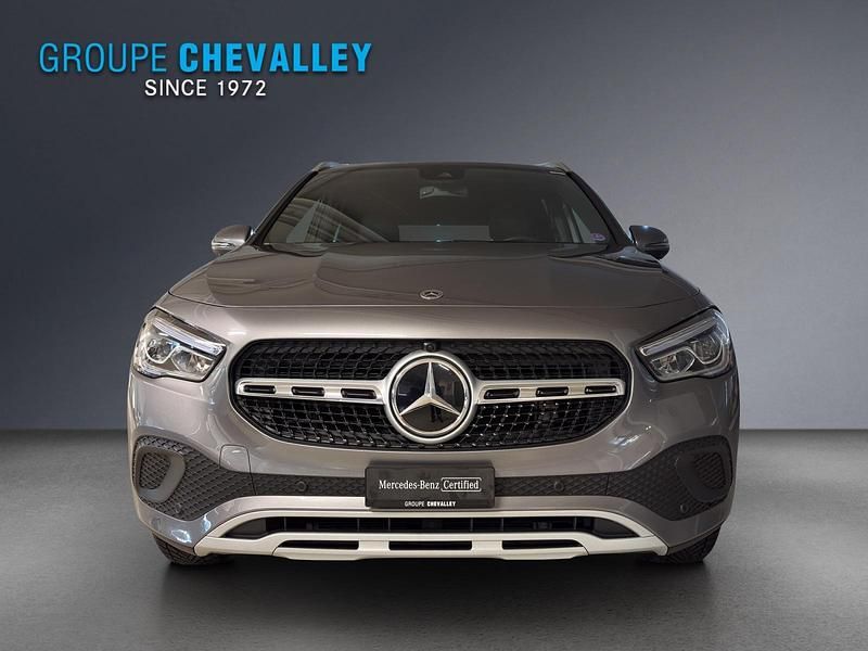 Gebraucht Mercedes GLA200 Style 163 PS (119 kW) 2022 Grau SUV