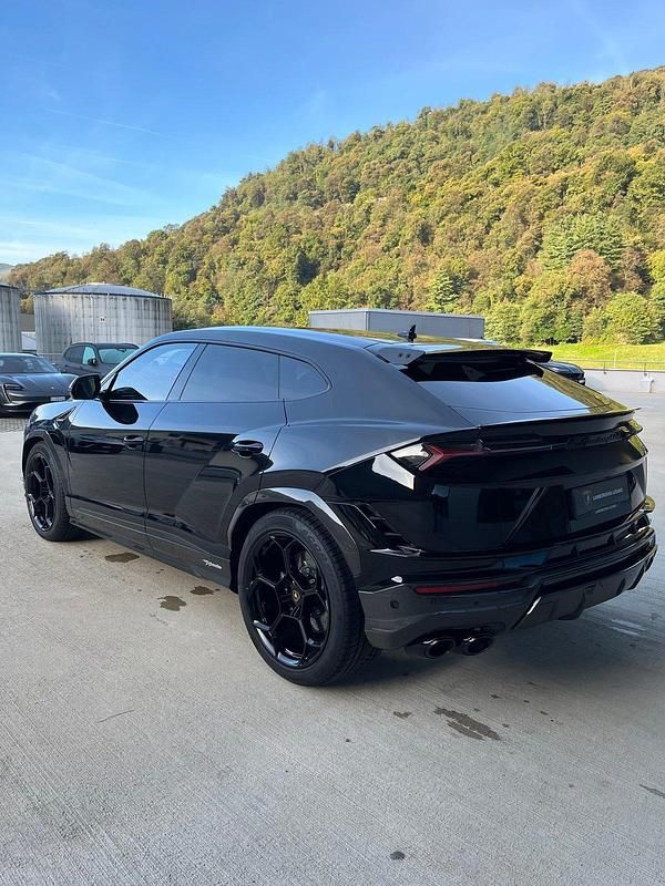 Gebraucht Lamborghini Urus 666 PS (489 kW) 2024 SUV
