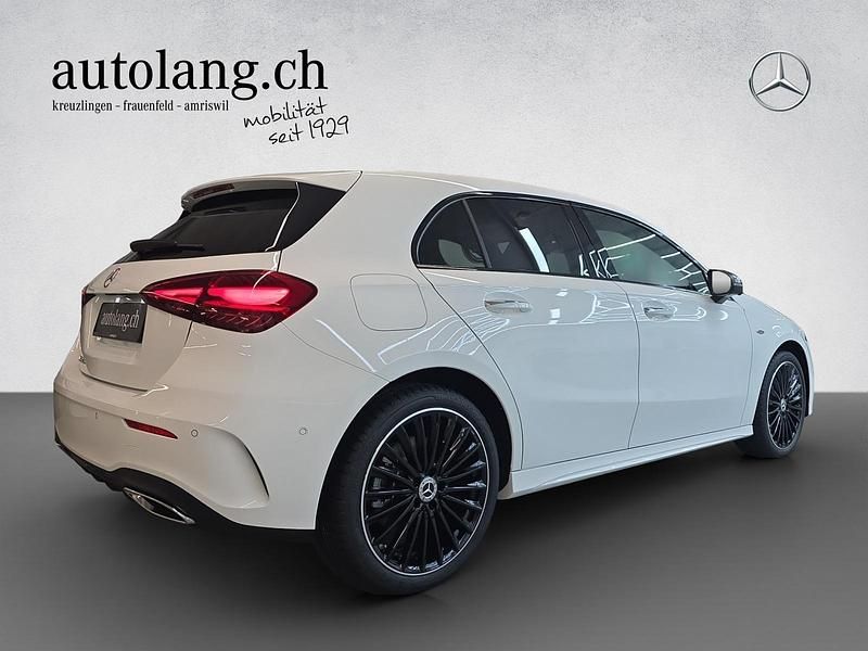 Neu Mercedes A250 AMG line 218 PS (160 kW) 2025 Weiss Limousine