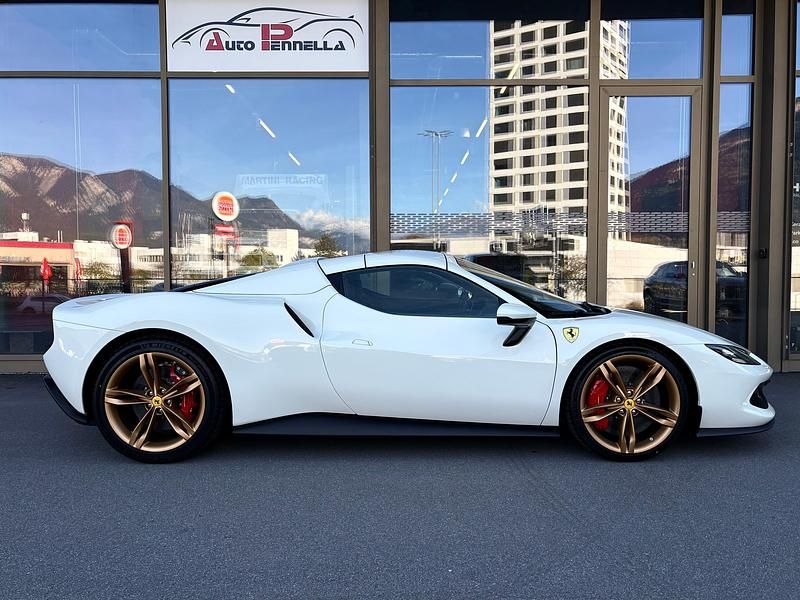 Neu Ferrari 296 830 PS (610 kW) 2025