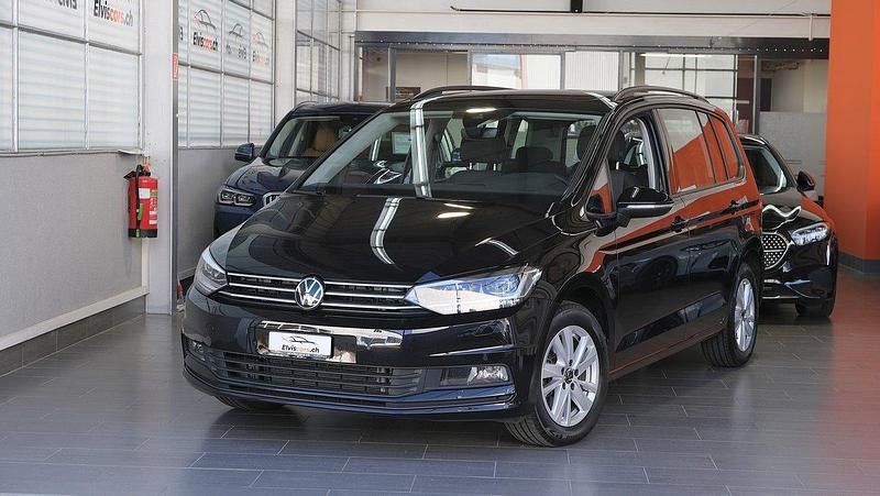 Gebraucht 2024 VW Touran Comfortline Van / Kleinbus | CHF 31’800 (Fairer Preis) - Bild 1/4