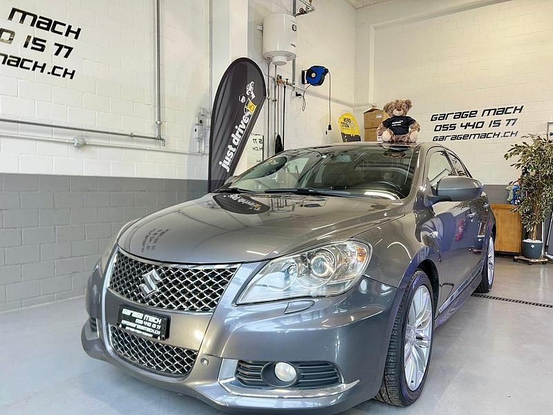 Gebraucht Suzuki Kizashi GL 178 PS (130 kW) 2012 Limousine