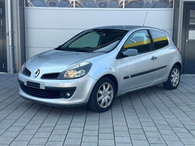 Verkauft Renault Clio 1.4 16V Expressi., gebraucht 2005, 172.600 km in ...