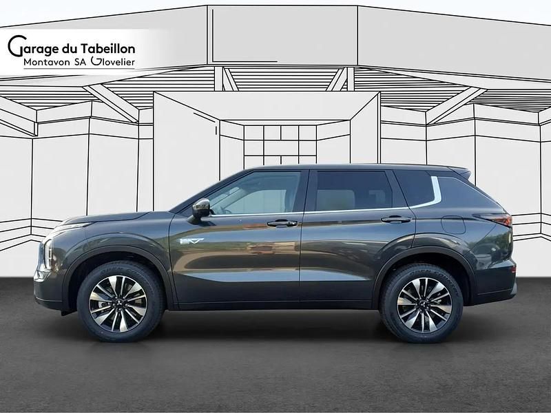 Neu Mitsubishi Outlander P-HEV Invite 306 PS (225 kW) 2025 Gray